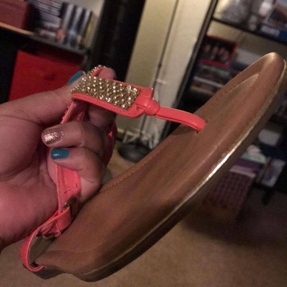9w Avenue Sandals GUC - Picture 5 of 8